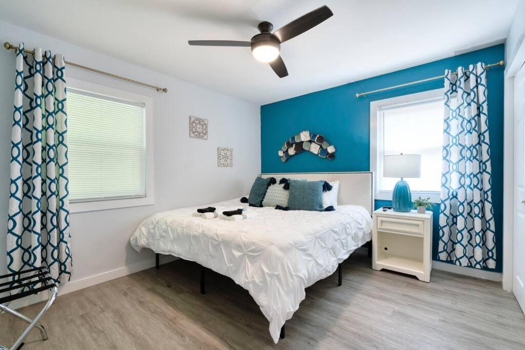 2Br 1Ba Duplex House King Beds Great For Small Groups Close To All Uptown Charlotte Attractions Eksteriør billede