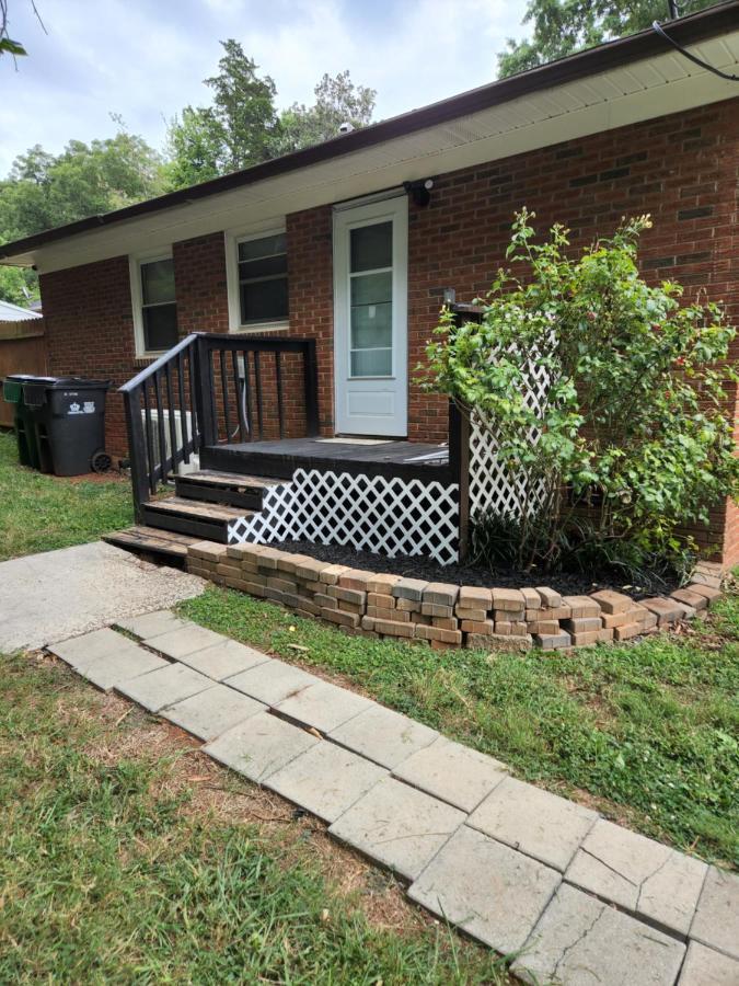2Br 1Ba Duplex House King Beds Great For Small Groups Close To All Uptown Charlotte Attractions Eksteriør billede